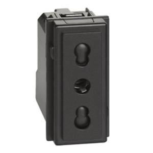 LEGRAND LNOW UTICNICA 2P+E  KG4180